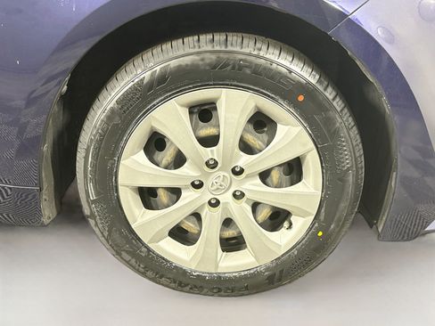 Used 2022 Toyota Corolla LE FWD image 31