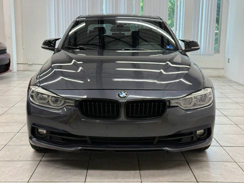 Used 2018 BMW 330i xDrive Sedan AWD/4WD image 2