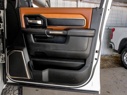 Used 2022 RAM 3500 Limited AWD/4WD image 47