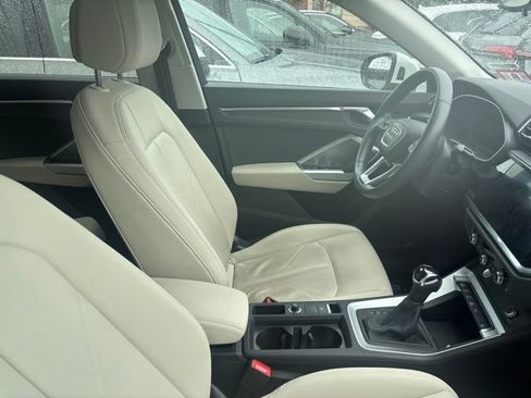 Used 2020 Audi Q3 2.0T Premium w/ Convenience Package AWD/4WD image 10