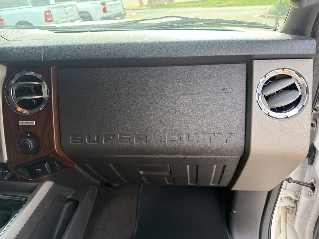 Used 2016 Ford F250 Lariat w/ Lariat Interior Package AWD/4WD image 16