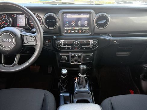Used 2023 Jeep Gladiator Sport AWD/4WD image 20