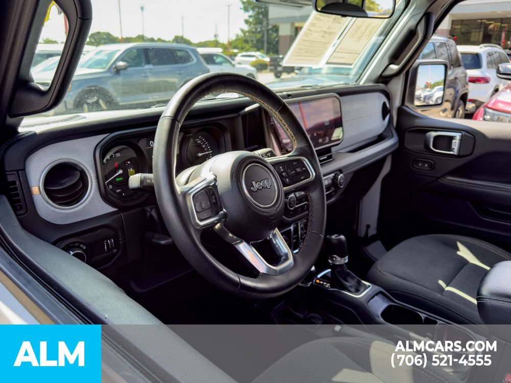 Used 2024 Jeep Wrangler Unlimited Sahara AWD/4WD image 20