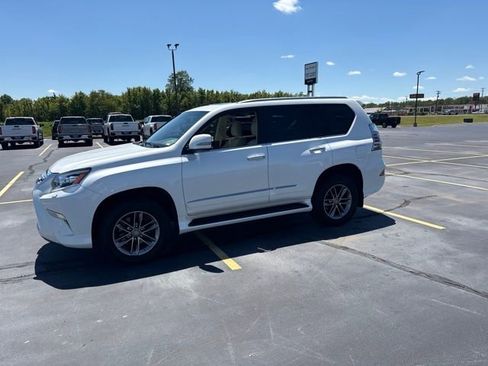 Used 2017 Lexus GX 460 Premium w/ Premium Package AWD/4WD image 2