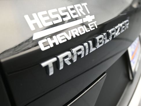 Used 2023 Chevrolet TrailBlazer LT FWD image 33