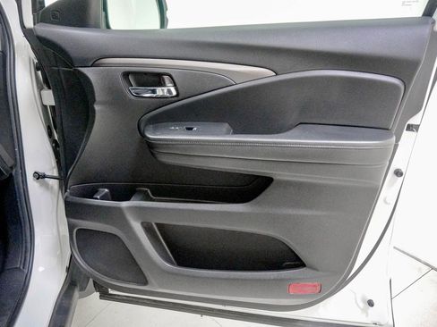 Used 2021 Honda Passport EX-L image 32