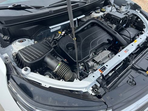 Used 2023 Chevrolet Equinox LT image 49