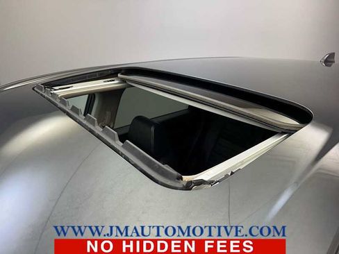 Used 2024 Honda CR-V EX-L image 11
