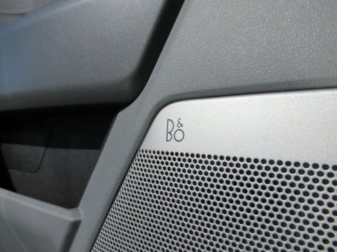 Used 2022 Ford F150 Lariat w/ Equipment Group 502A High image 35