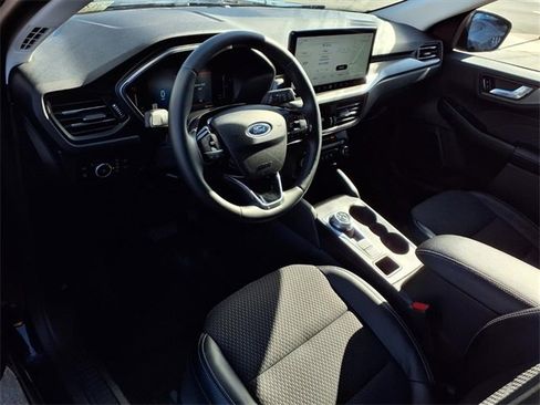Used 2024 Ford Escape SE image 5