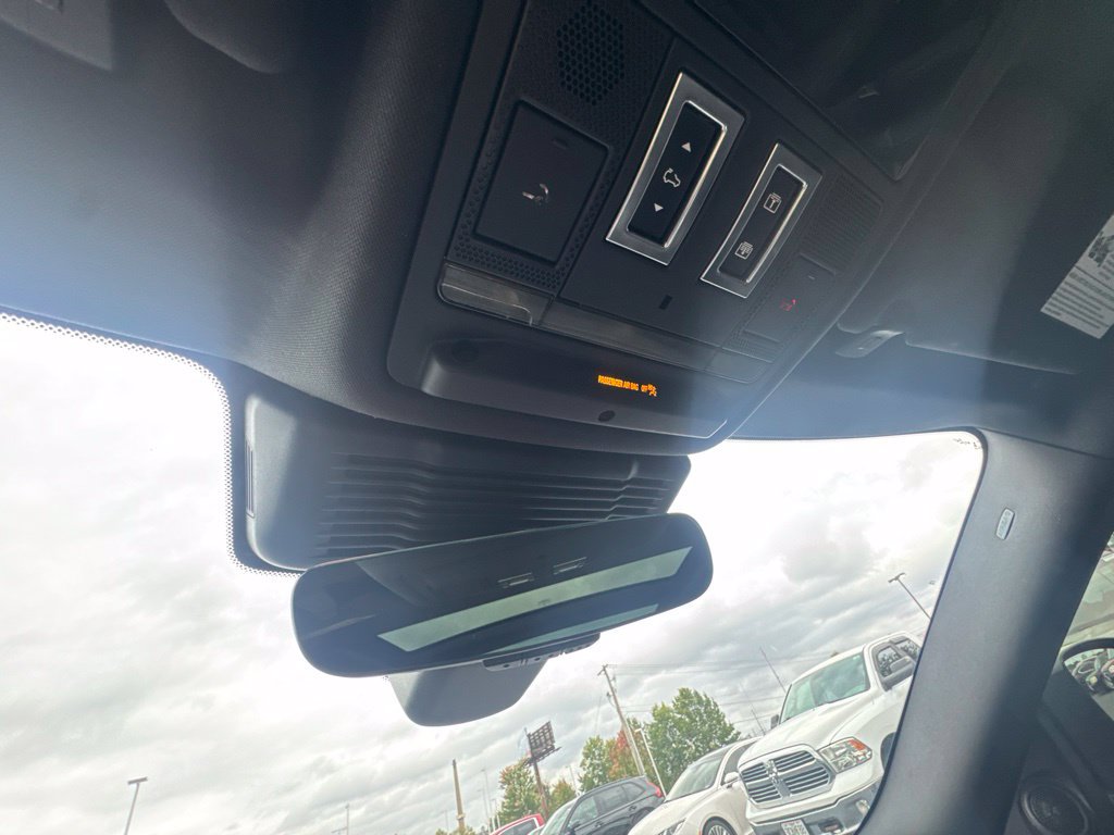 Used 2023 Land Rover Range Rover Evoque SE AWD/4WD image 42