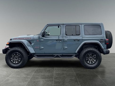 Used 2025 Jeep Wrangler Unlimited Rubicon AWD/4WD image 5