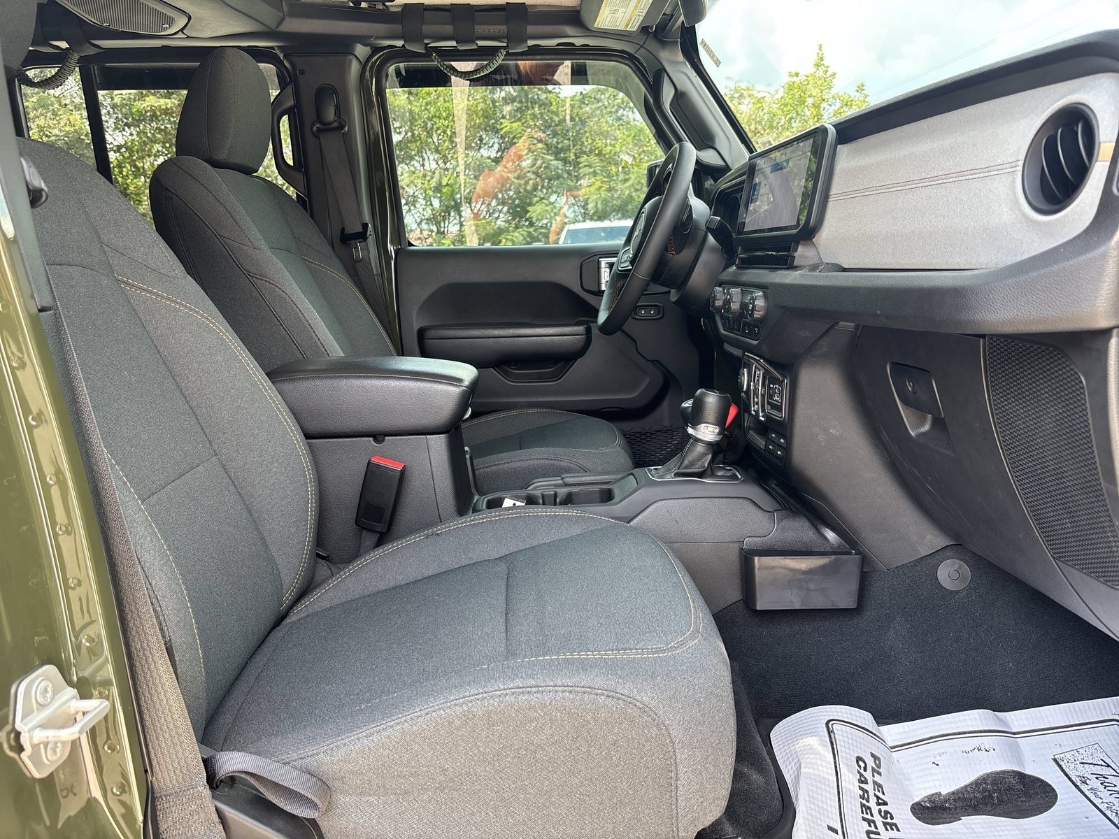 Used 2024 Jeep Gladiator Sport AWD/4WD image 27