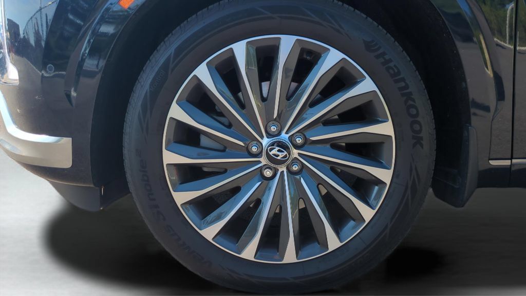Certified 2024 Hyundai Palisade Calligraphy FWD image 28