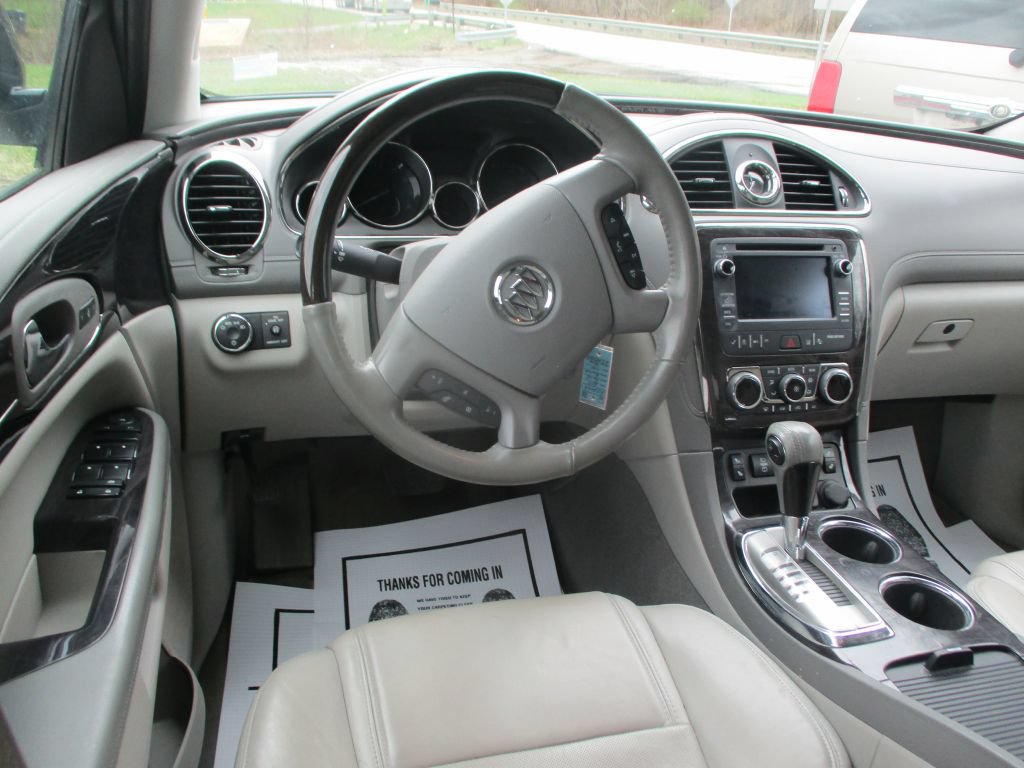 Used 2017 Buick Enclave Leather FWD image 10