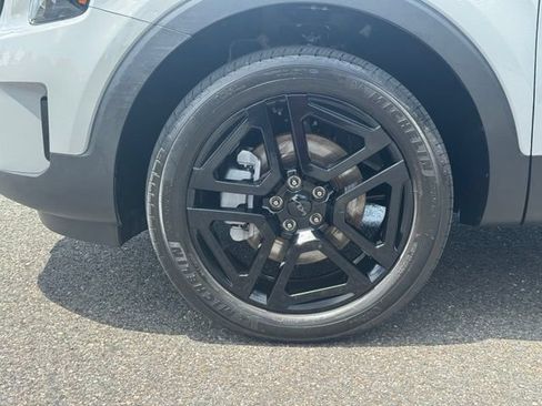 Used 2025 Kia Telluride EX X-Line AWD/4WD image 10
