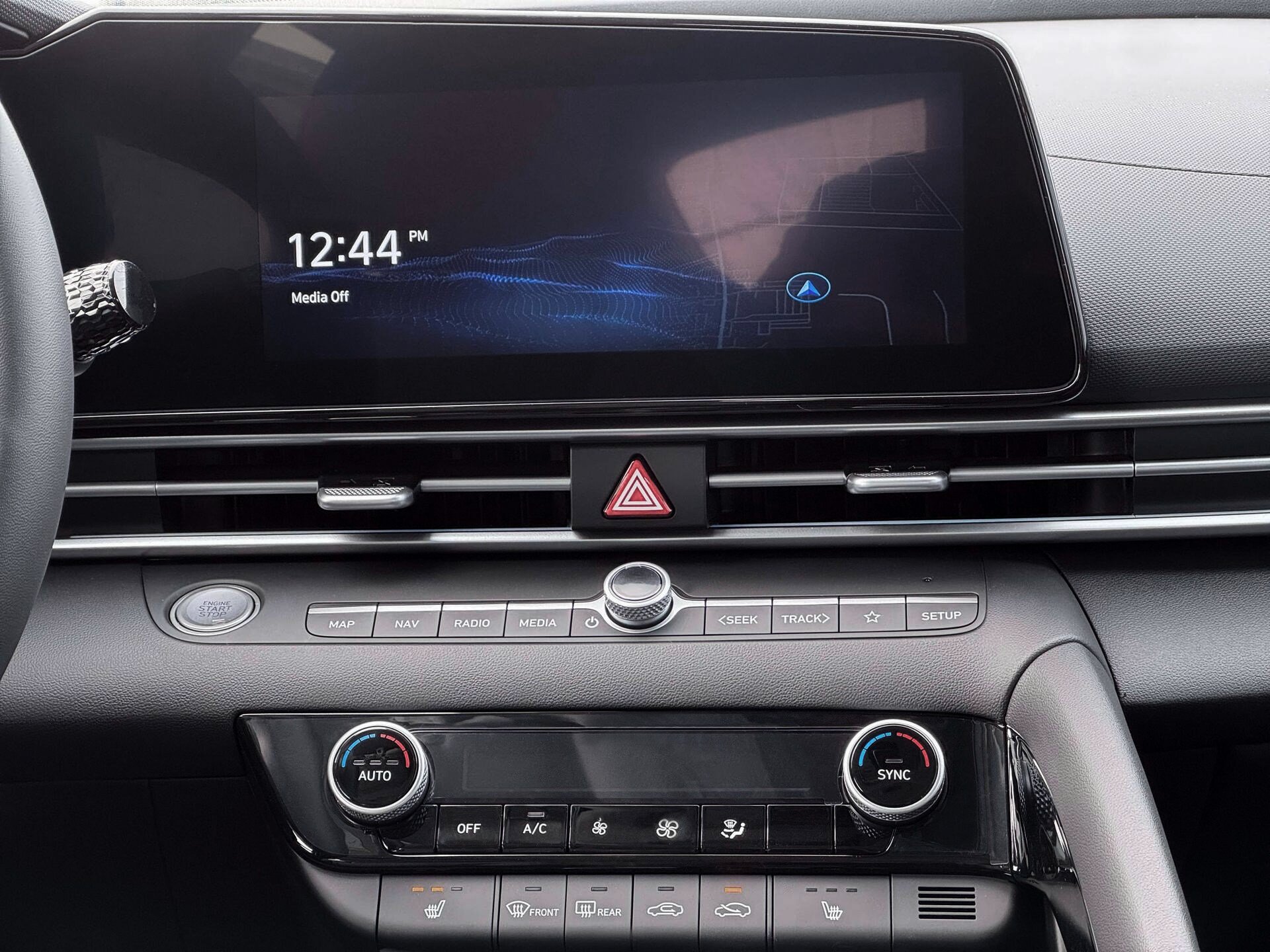 Certified 2026 Hyundai Elantra Limited FWD image 19