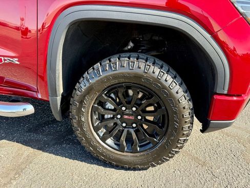 Used 2022 GMC Sierra 1500 AT4X image 28