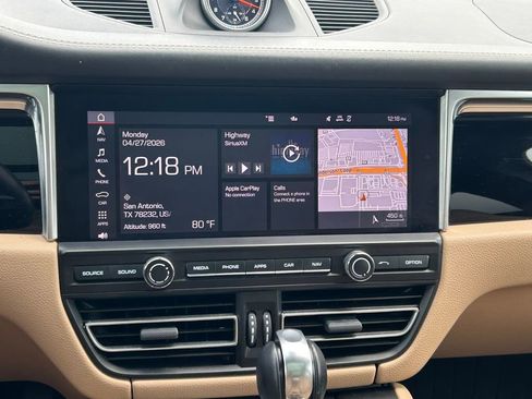 Used 2021 Porsche Macan AWD/4WD image 18