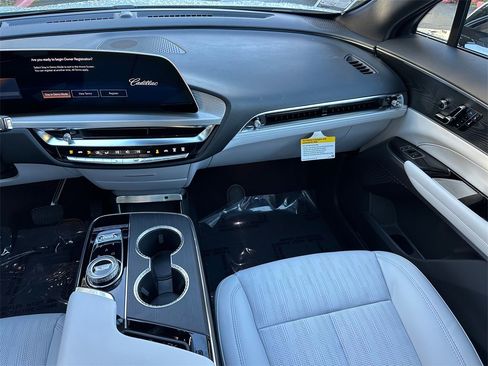 New 2026 Cadillac Lyriq Sport image 18