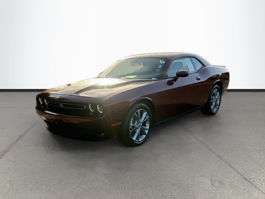 Used 2021 Dodge Challenger SXT w/ Driver Convenience Group AWD/4WD image 3
