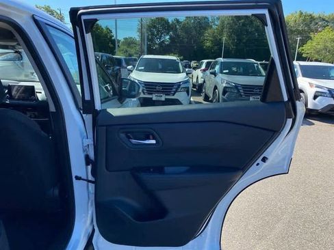 New 2026 Nissan Rogue SV image 23