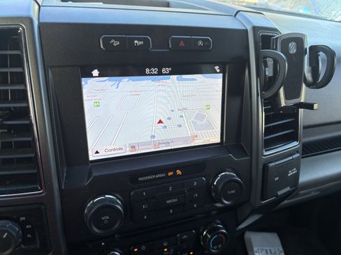 Used 2018 Ford F150 XLT w/ Equipment Group 302A Luxury image 12