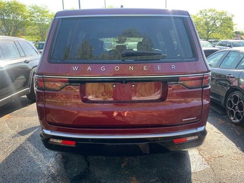 Used 2024 Jeep Wagoneer Series II w/ Flexible Seating Group AWD/4WD image 6