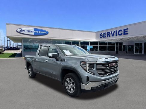 Used 2025 GMC Sierra 1500 SLT AWD/4WD image 2