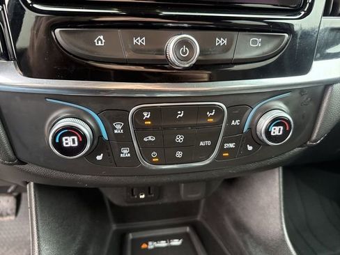 Used 2023 Chevrolet Traverse LT w/ LPO, Floor Liner Package image 26