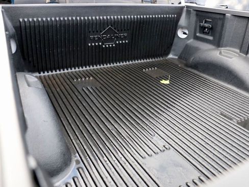 Used 2016 Ford F150 XLT image 9