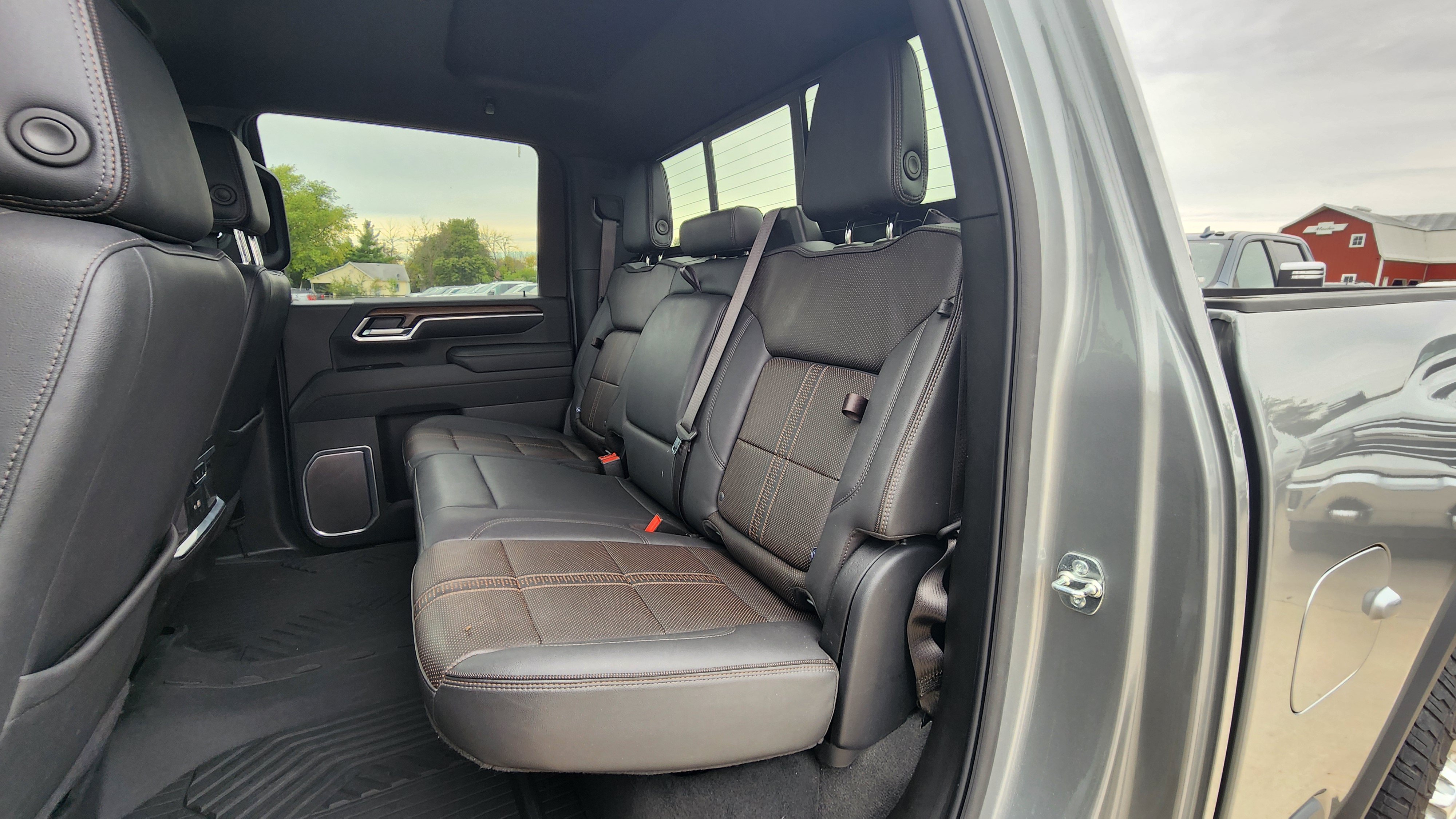 Certified 2025 Chevrolet Silverado 3500 High Country w/ Technology Package AWD/4WD image 20