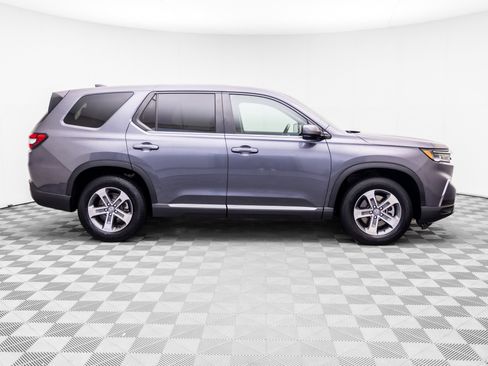 Used 2024 Honda Pilot EX-L image 6