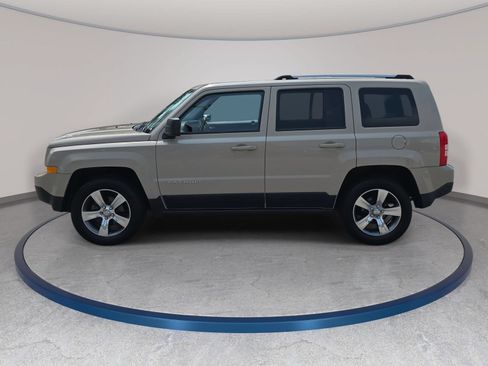 Used 2017 Jeep Patriot High Altitude AWD/4WD image 8