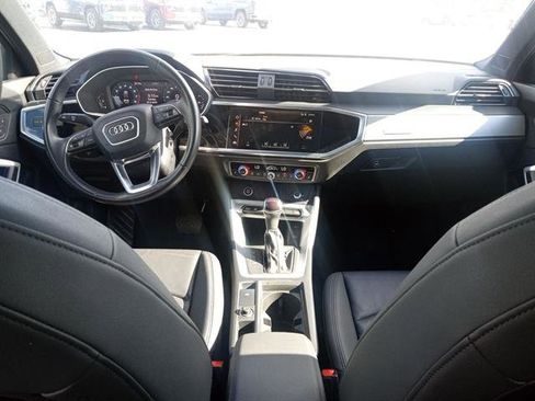 Used 2023 Audi Q3 2.0T Premium image 10