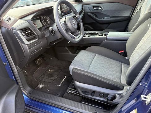 Certified 2023 Nissan Rogue SV image 17