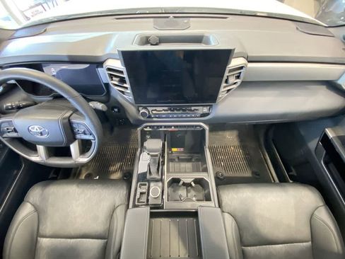 Used 2025 Toyota Tundra Limited AWD/4WD image 23