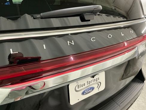 Used 2024 Lincoln Navigator L Reserve AWD/4WD image 5