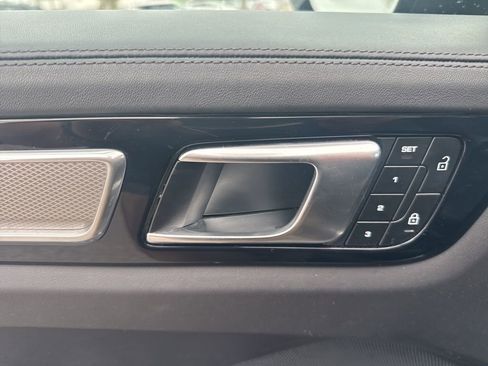 Used 2023 Porsche Cayenne S Platinum image 21