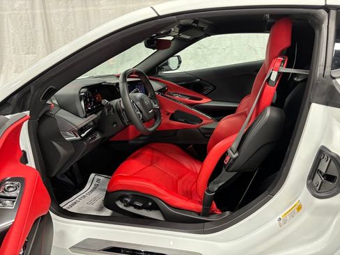 Used 2024 Chevrolet Corvette Stingray Preferred Cpe w/ Z51 Performance Package RWD image 17