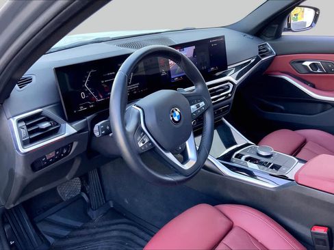 Used 2024 BMW 330i xDrive Sedan w/ Convenience Package AWD/4WD image 17