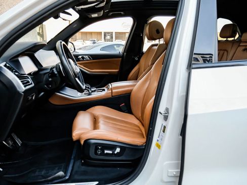 Used 2022 BMW X5 sDrive40i w/ M Sport Package RWD image 3