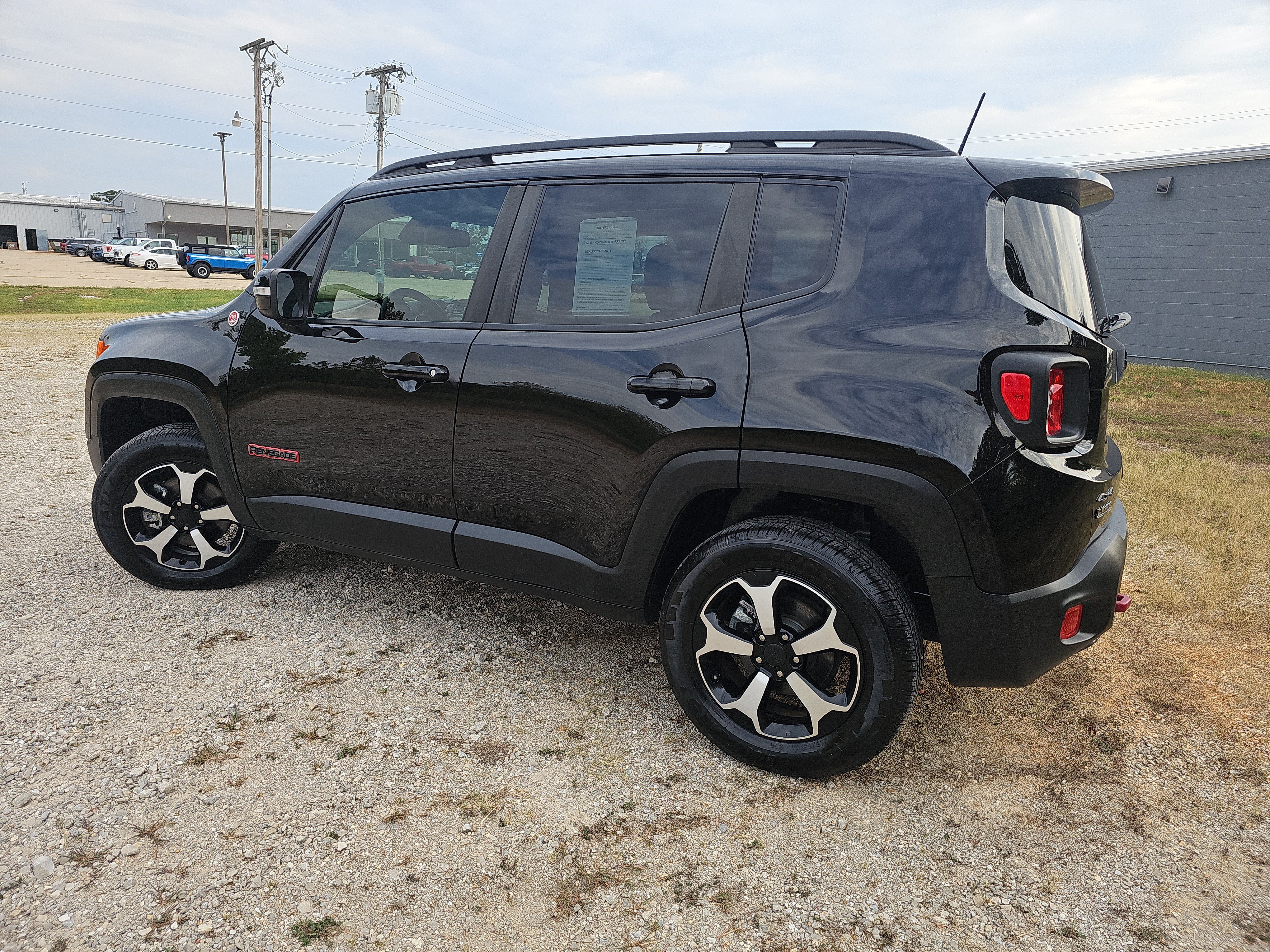 Used 2022 Jeep Renegade Trailhawk w/ Sun/Sound Group AWD/4WD image 7
