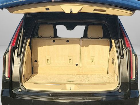 Used 2021 Cadillac Escalade Premium Luxury w/ Performance Package image 26