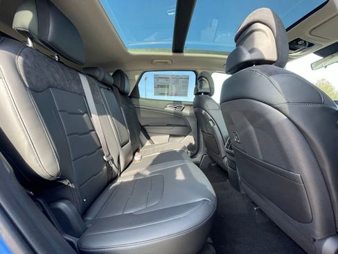 New 2026 Kia Sportage SX FWD image 31