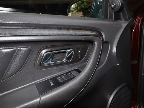 Used 2012 Ford Taurus Limited image 33