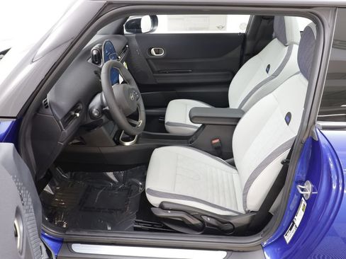 New 2026 MINI Cooper 2-Door Hardtop FWD image 7