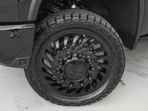 Used 2026 Chevrolet Silverado 3500 High Country w/ High Country Premium Package image 32