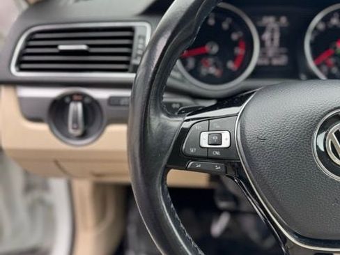 Used 2018 Volkswagen Passat 2.0T R-Line image 14