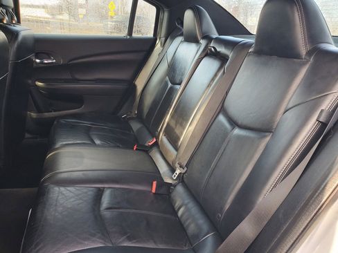 Used 2013 Chrysler 200 Limited FWD image 22